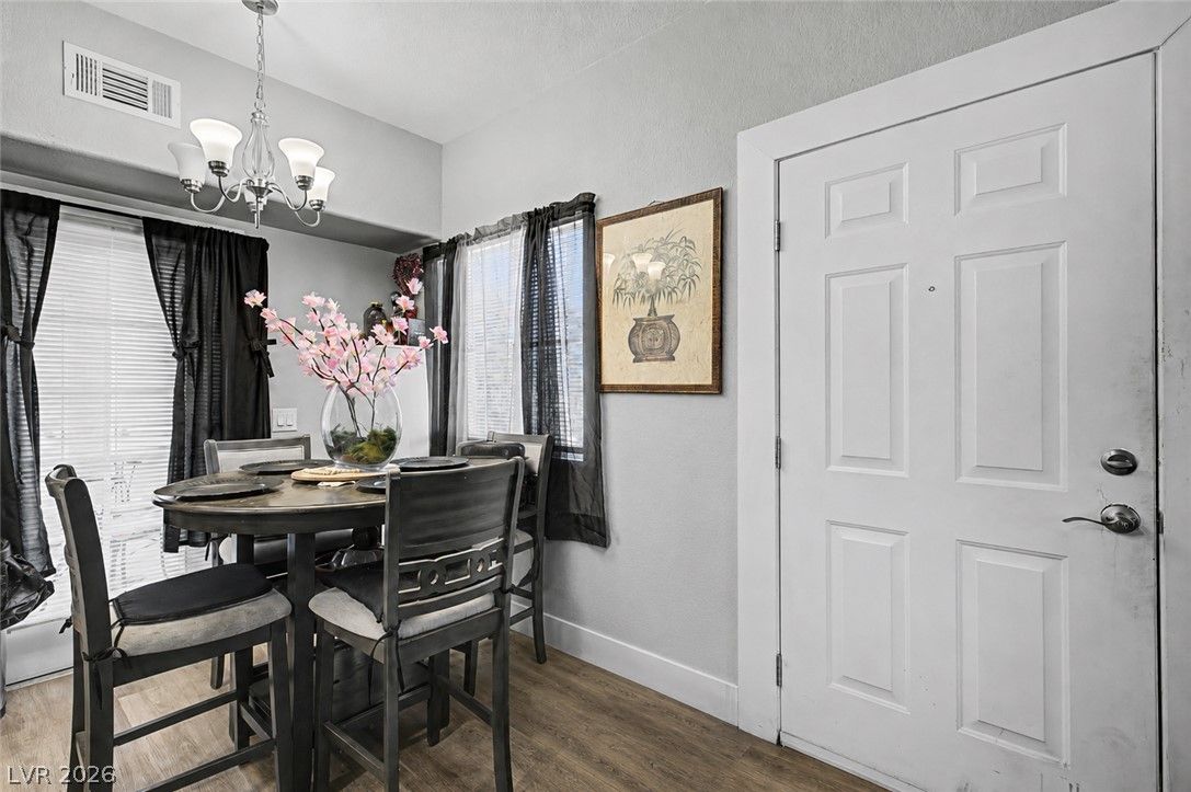 3400 Cabana Drive 1083 — photo 4 of 18