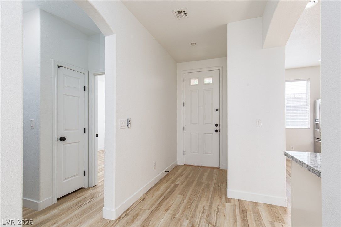 2414 Brockton Way — photo 4 of 33