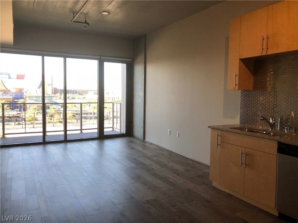 353 East Bonneville Avenue 621 — photo 2