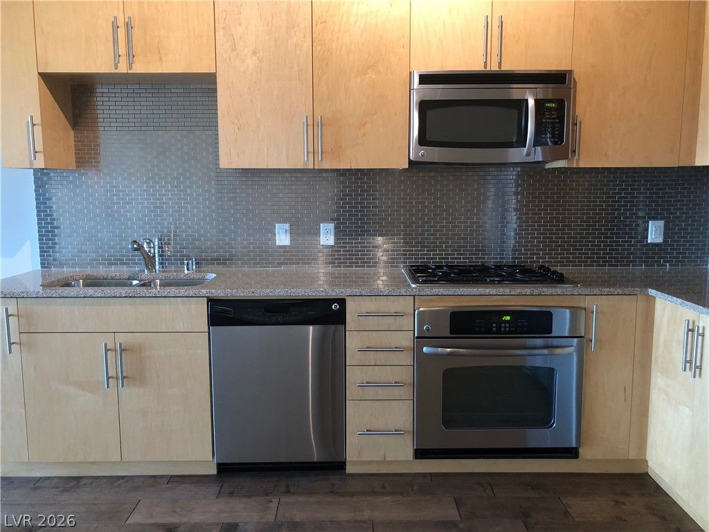 353 East Bonneville Avenue 621 — photo 3