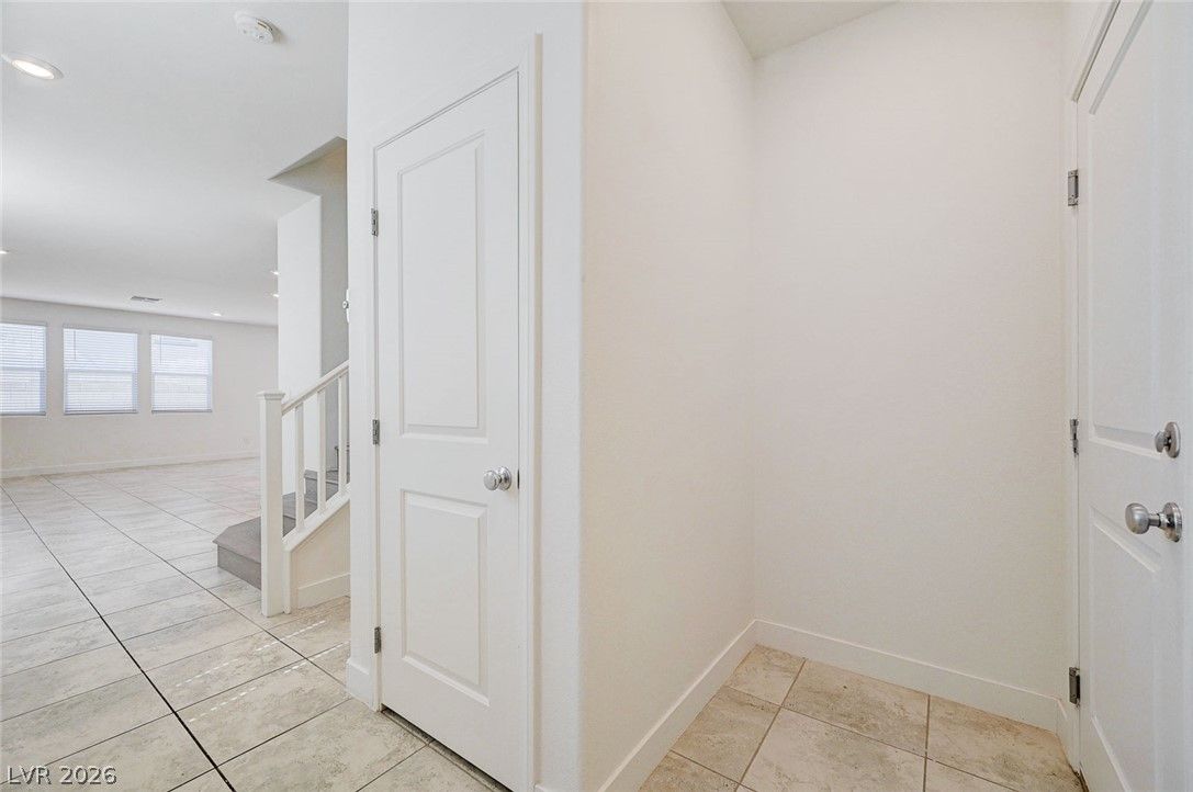 7018 Sylmar Avenue — photo 3