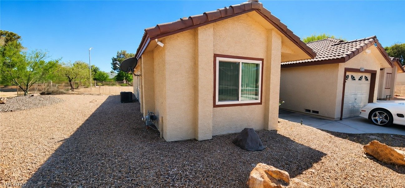 5213 Orchard Hills Avenue 1 — photo 4 of 46