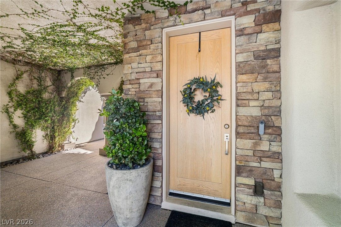 628 Coriander Canyon Court — photo 5