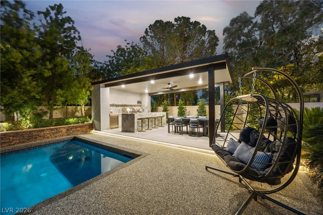 8908 Tavistock Court — photo 4