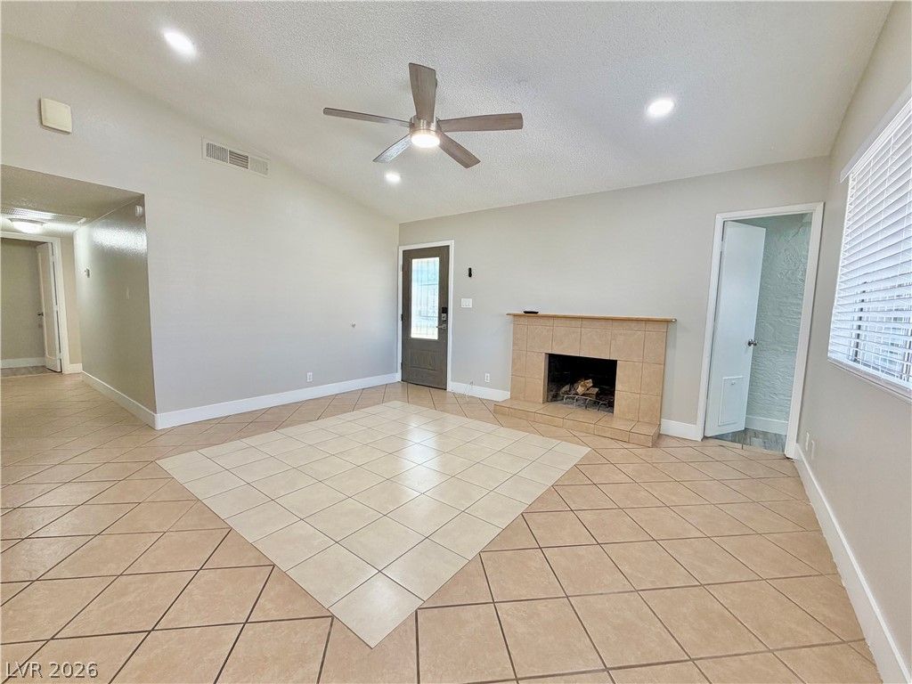 6144 Rosalita Avenue — photo 4 of 25