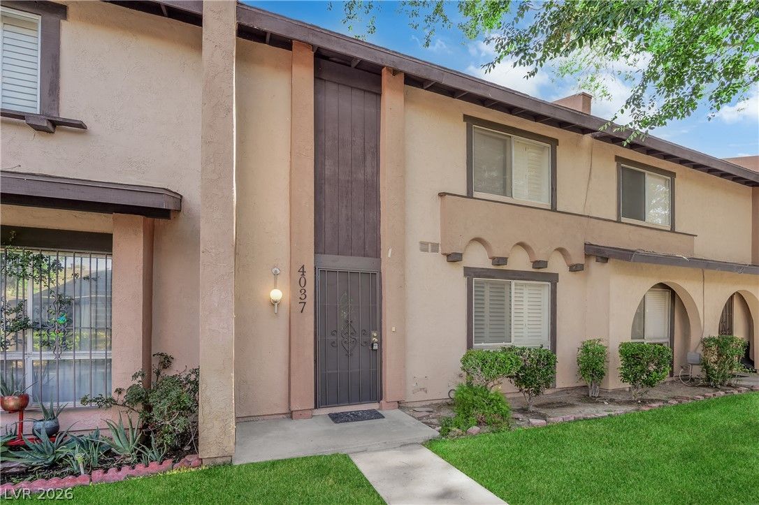 4037 Nightingale Court — photo 2