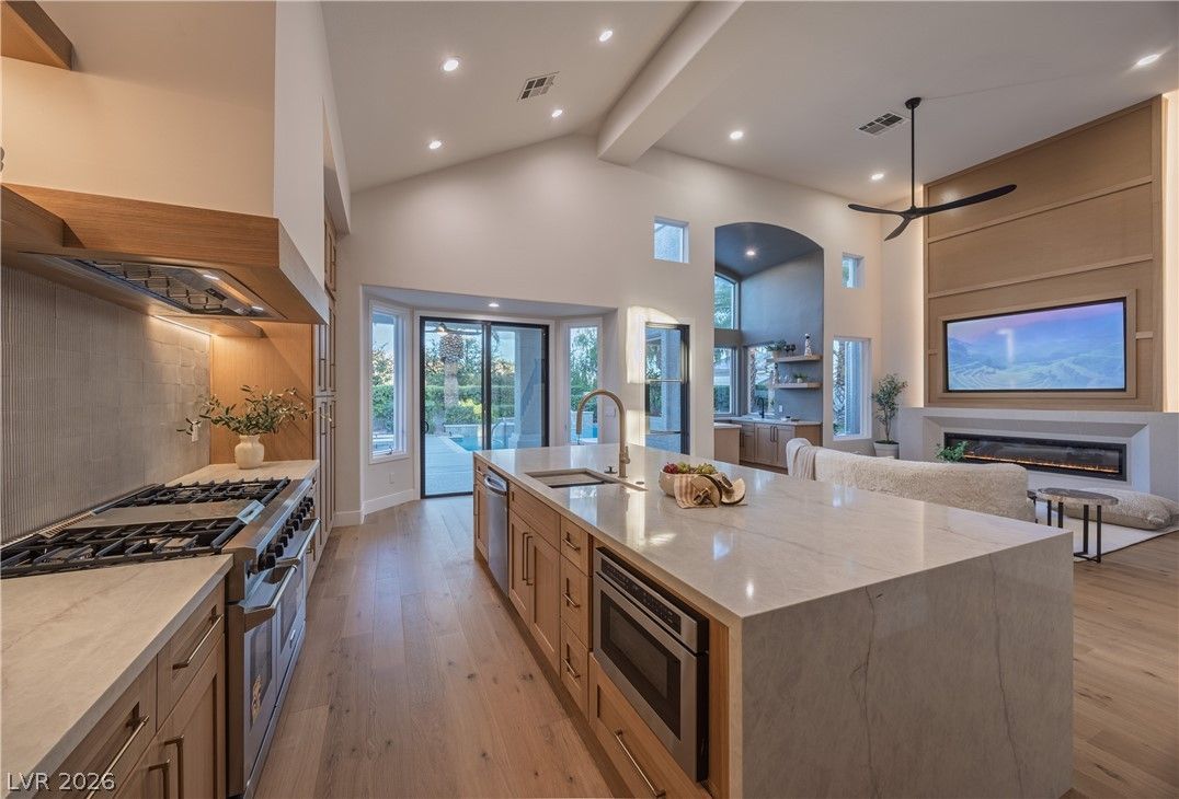 8800 Lusso Court — photo 2