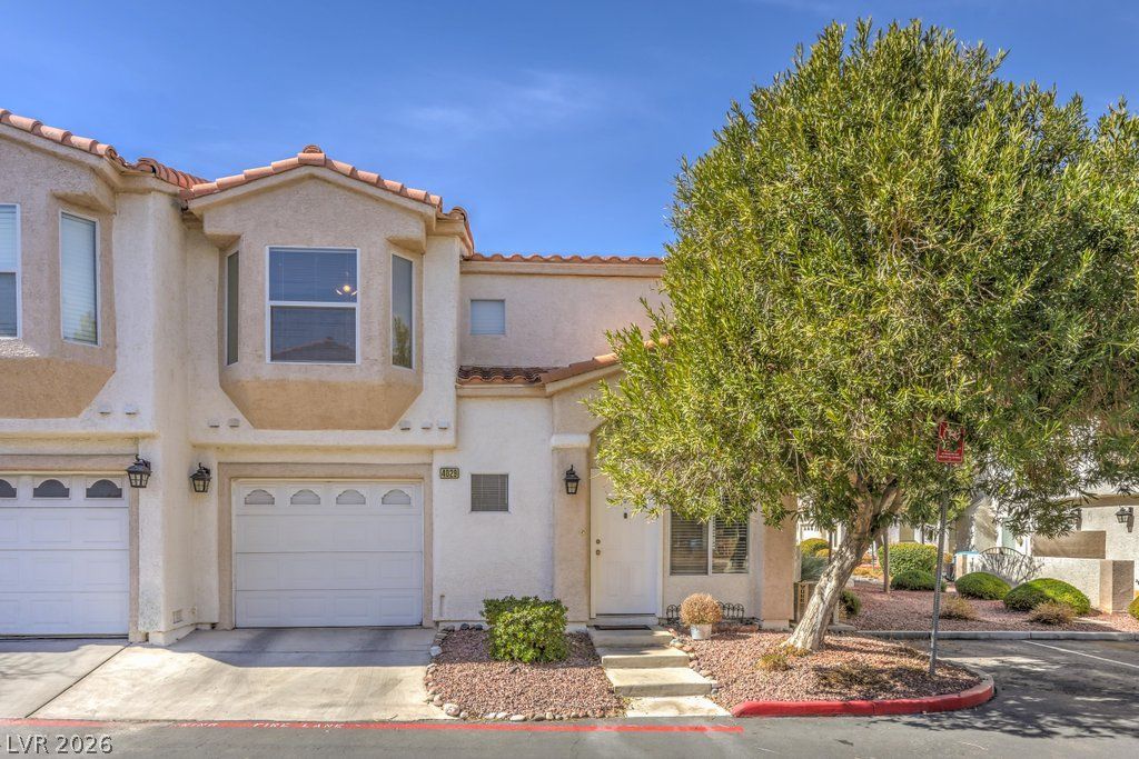 4029 Castle Cove Drive — photo 2