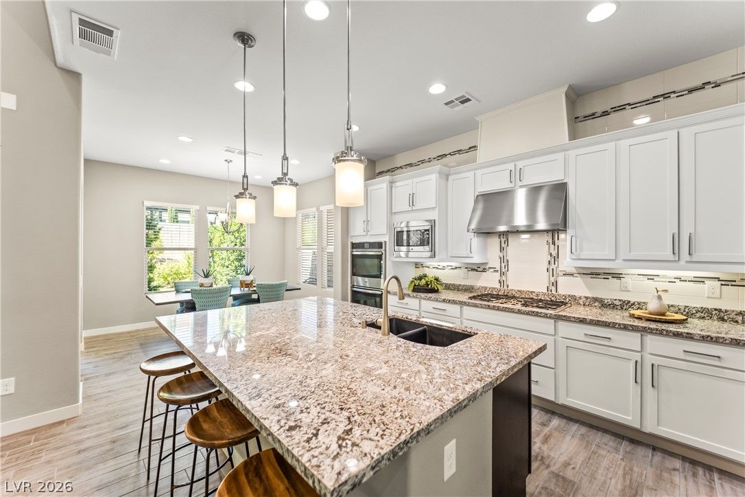 12118 Rojo Roma Avenue — photo 3