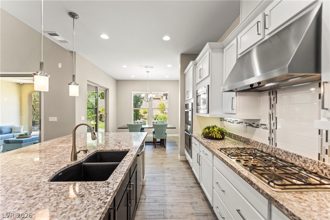 12118 Rojo Roma Avenue — photo 4
