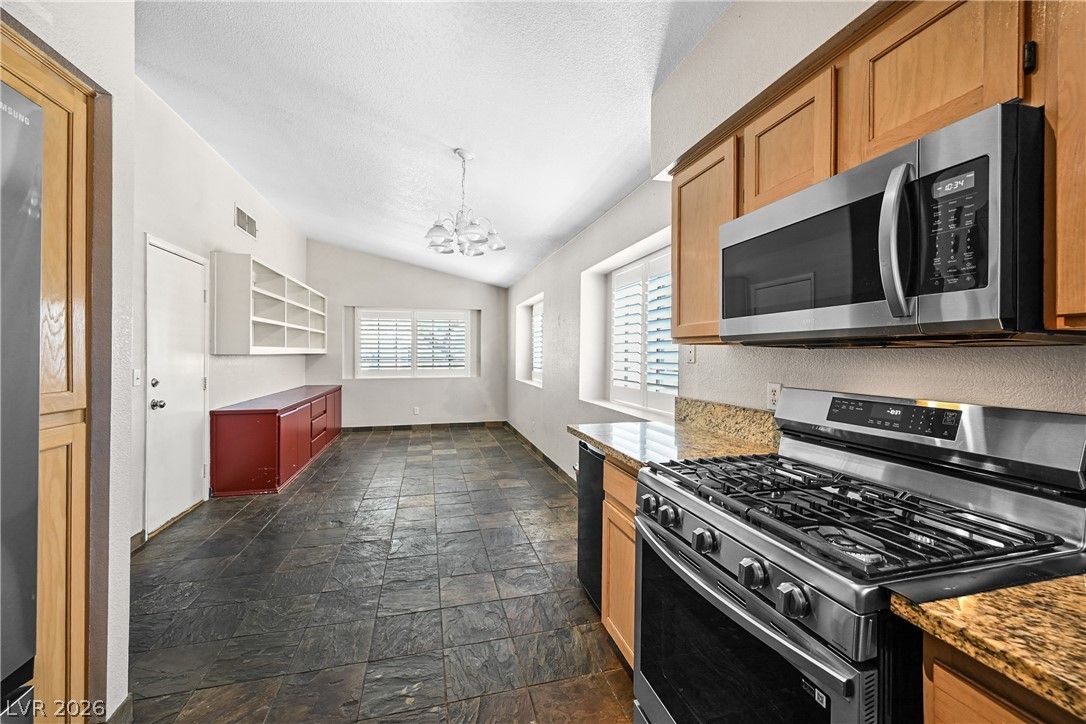 301 Lander Drive — photo 4 of 31