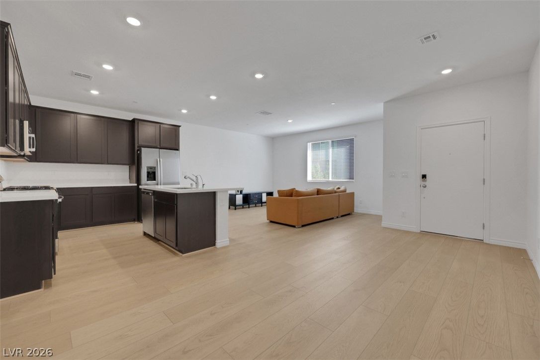1526 Eva Crossing Place — photo 5