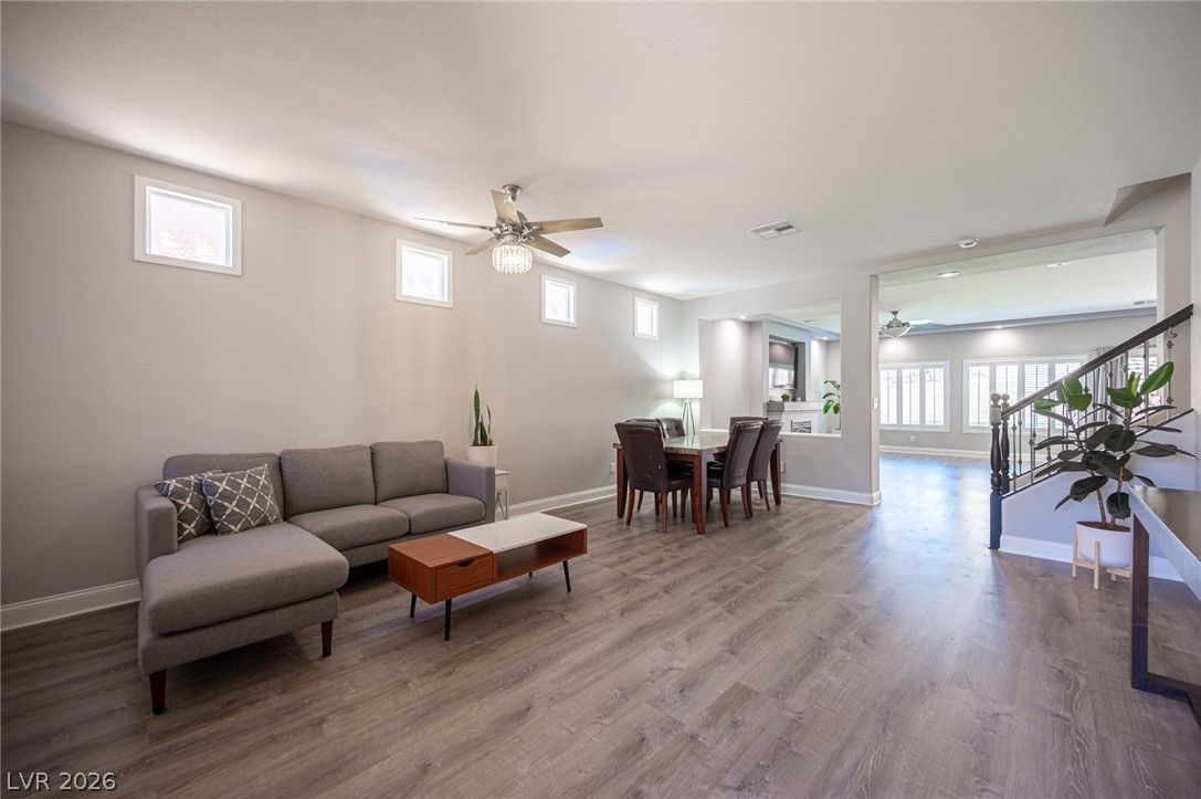 5452 Tartan Hill Avenue — photo 3