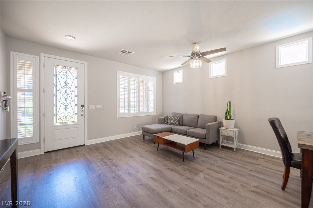 5452 Tartan Hill Avenue — photo 4
