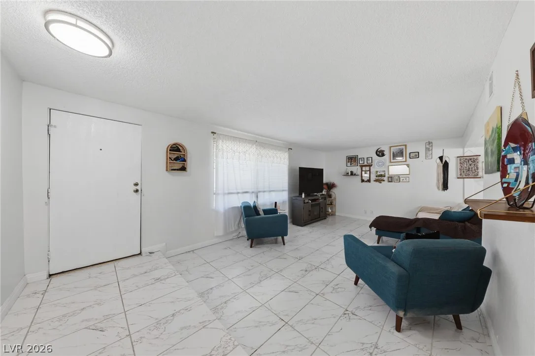 3320 Sagebrook Lane — photo 2 of 26