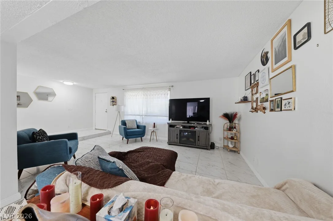 3320 Sagebrook Lane — photo 5 of 26