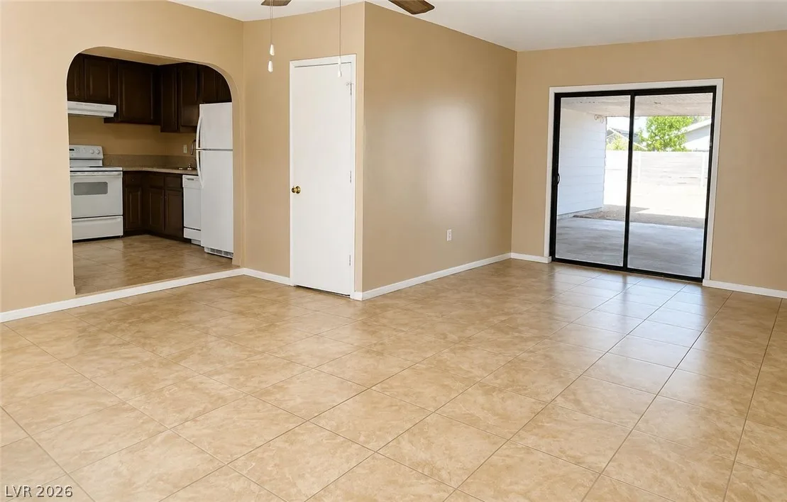 4080 Studio Street — photo 5 of 13