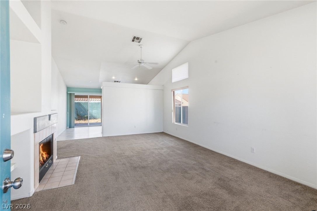 134 Windy Creek Avenue — photo 4