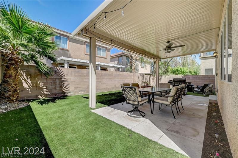 10914 Esta Ponia Court — photo 2