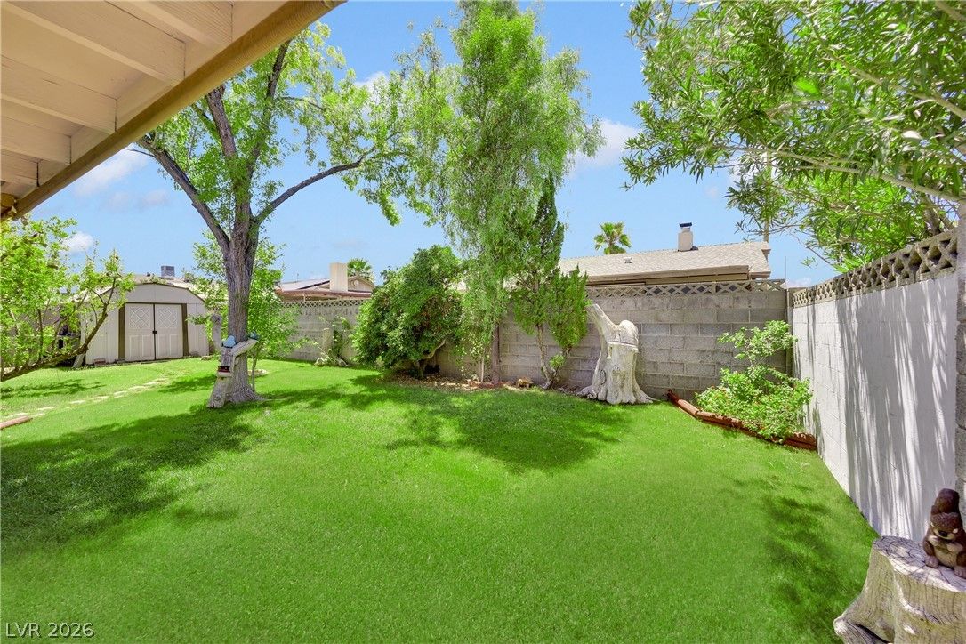 1825 Shadow Mountain Place — photo 4