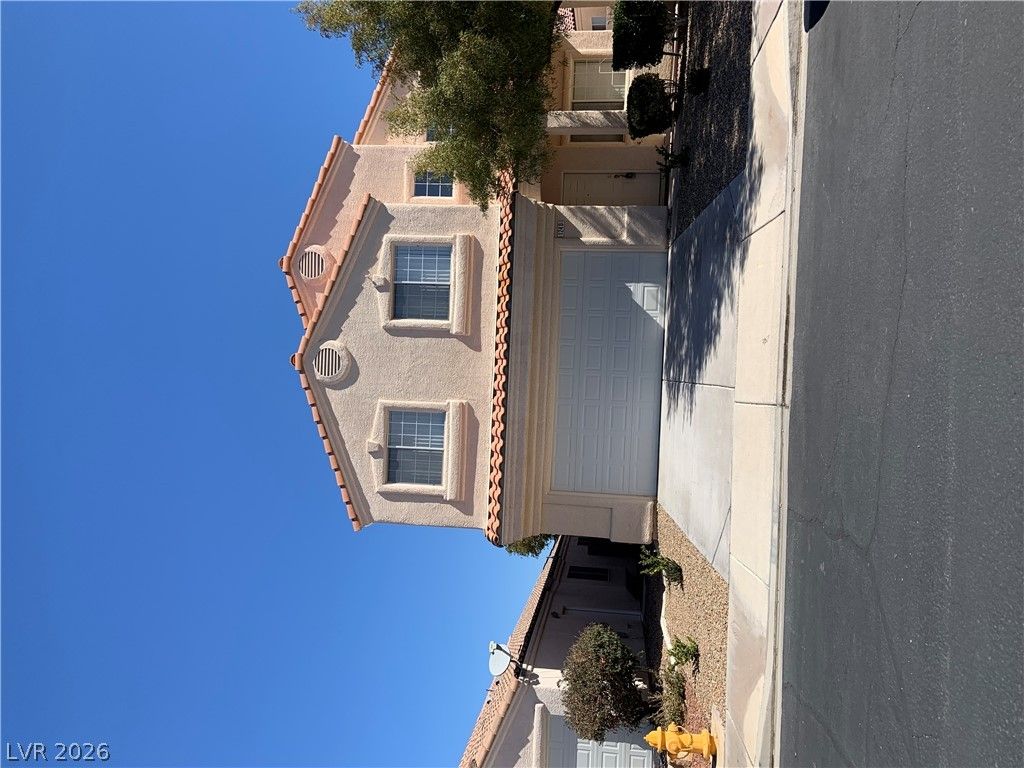 1240 Emerald Crest Street — photo 2 of 21
