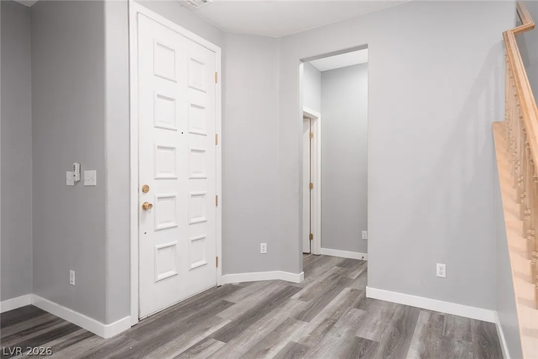 7945 Crimson Point Street — photo 2