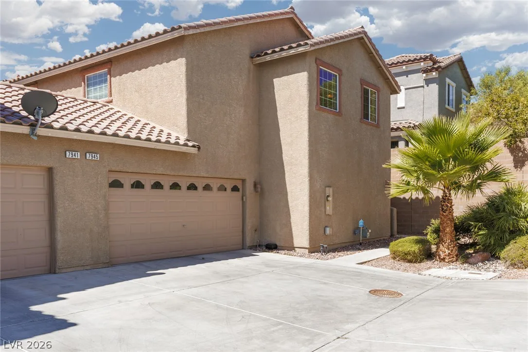 7945 Crimson Point Street — photo 3