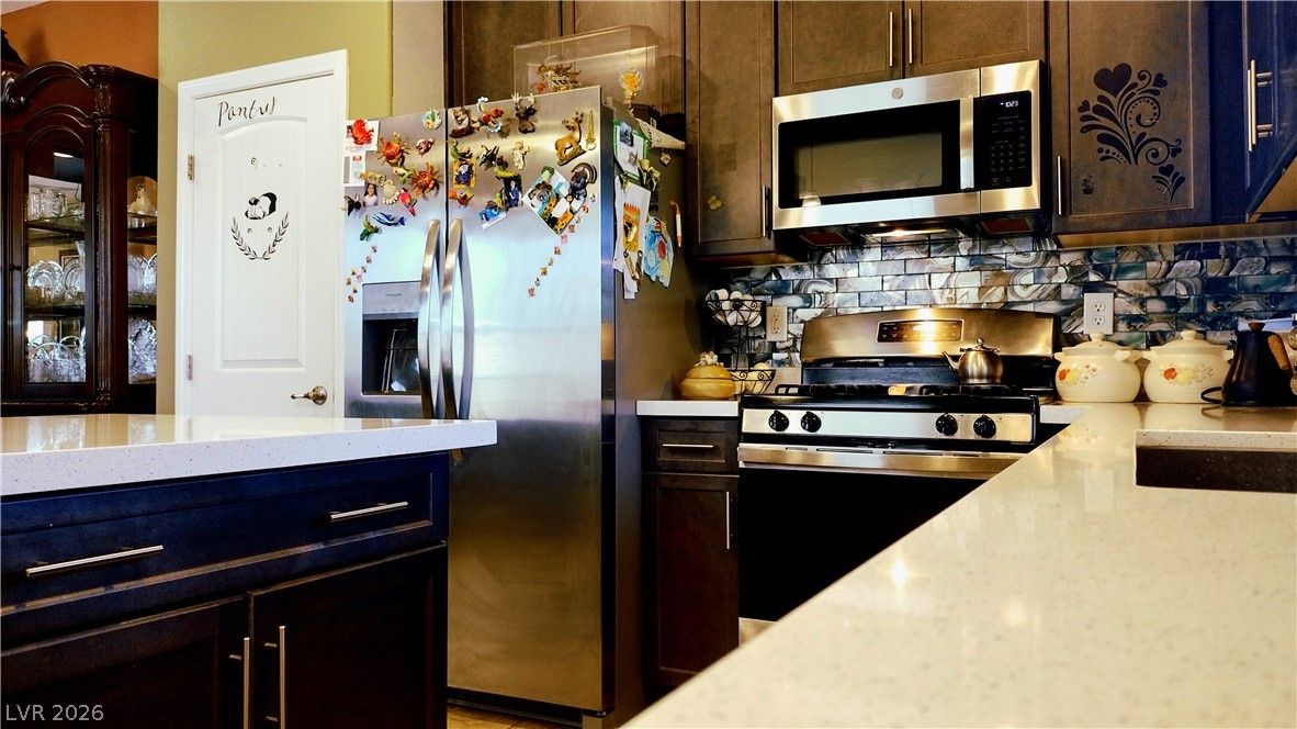 307 Crescent Verse Street — photo 3 of 8