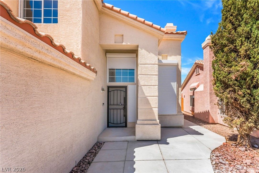 3837 Bach Way — photo 4 of 38