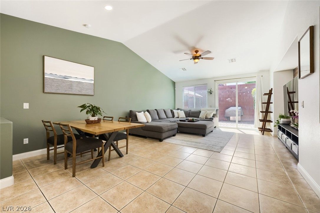 917 Ambrosia Drive — photo 3