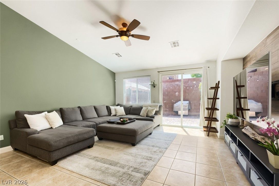 917 Ambrosia Drive — photo 4