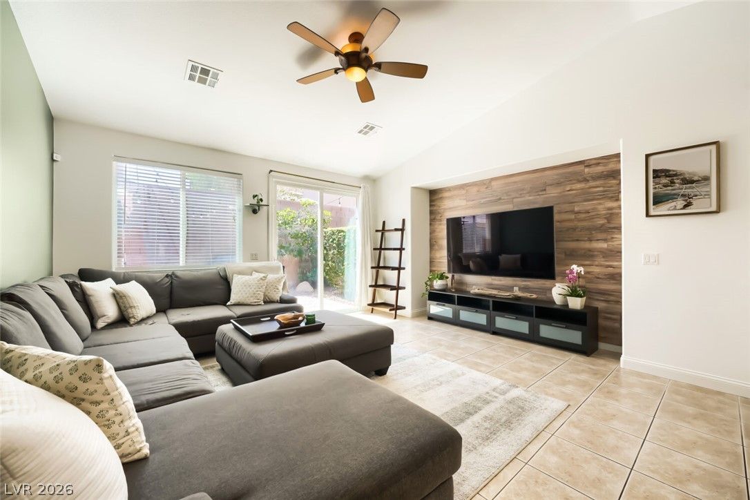917 Ambrosia Drive — photo 5