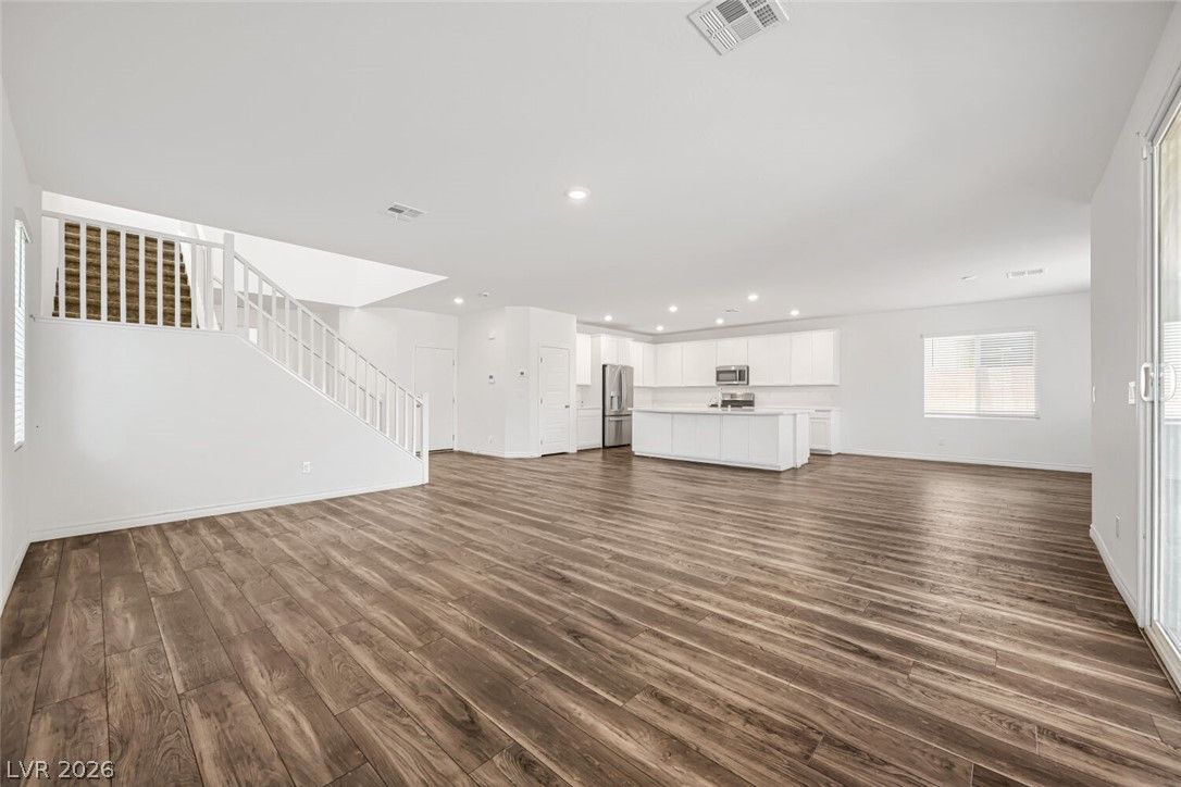 4410 Outlook Vista Avenue — photo 4 of 33