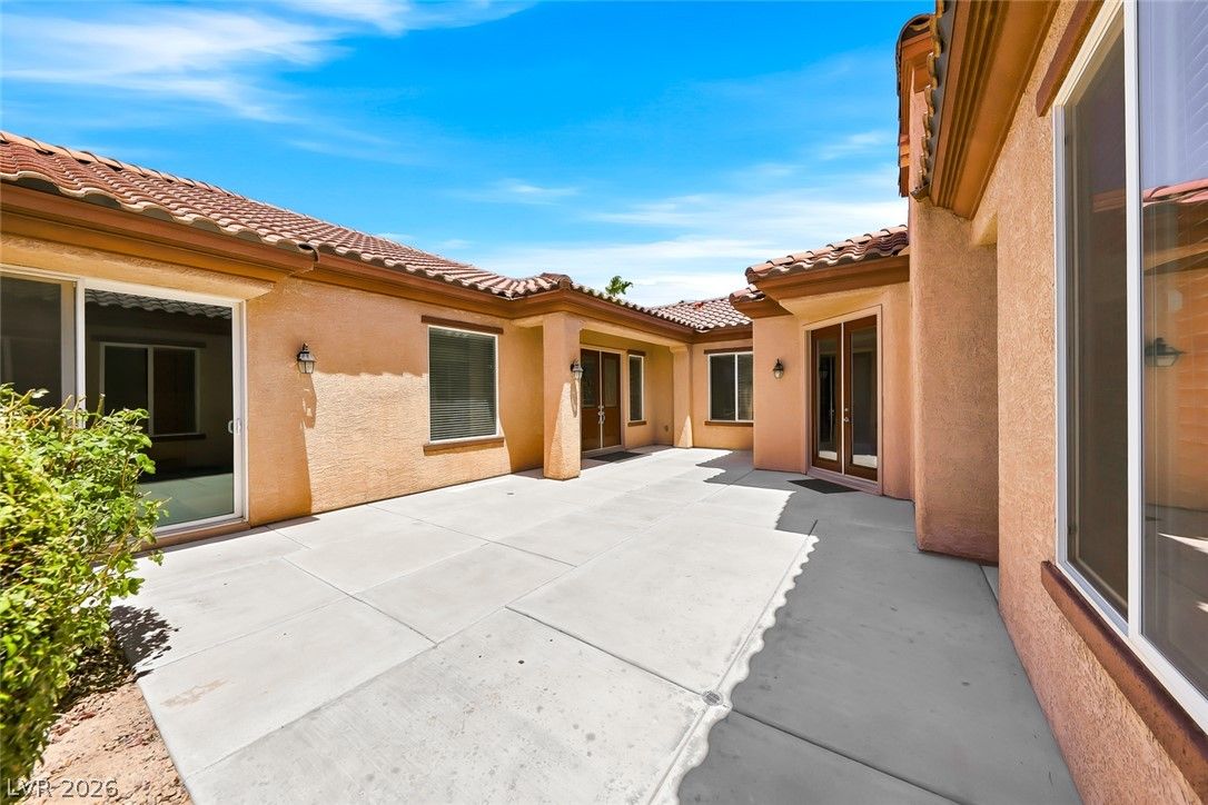 2175 Twin Falls Drive — photo 3