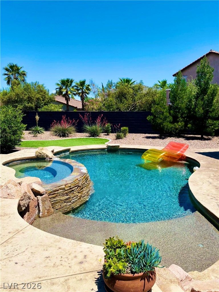1081 Maple Bend Court — photo 4