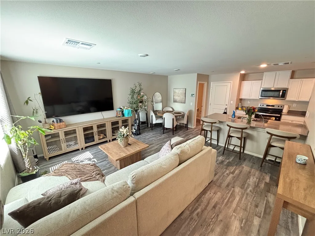 6173 Hibiscus Garden Street — photo 3