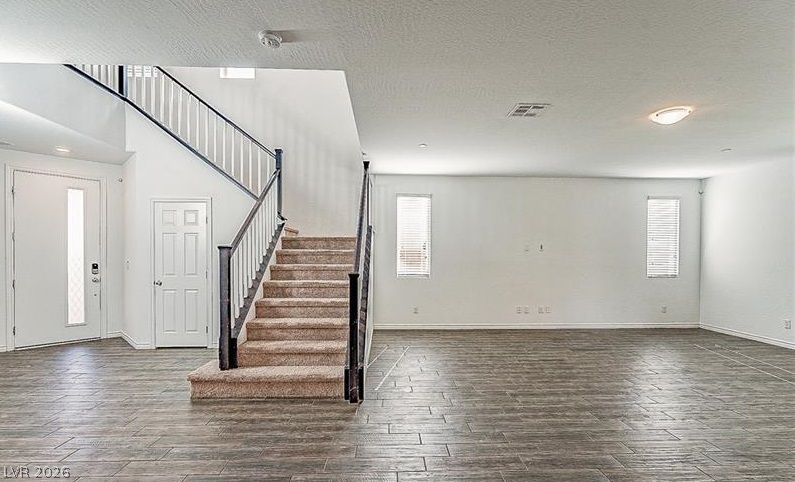 3159 Hazy Hills Avenue — photo 3 of 9
