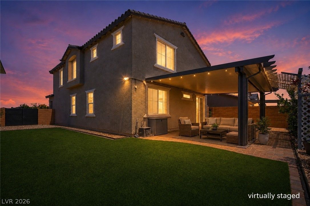 10981 Fennel Avenue — photo 3 of 27
