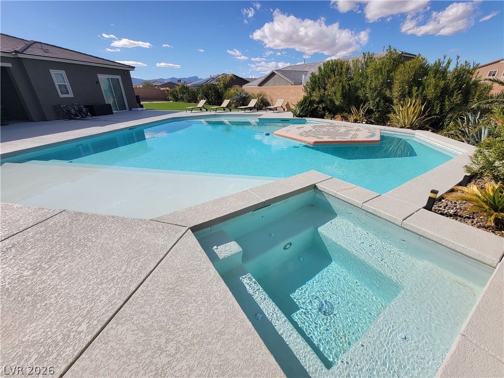 8740 South Pioneer Way — photo 3