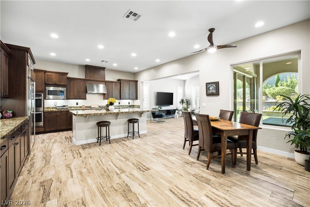 12118 Cabo Rojo Avenue — photo 4