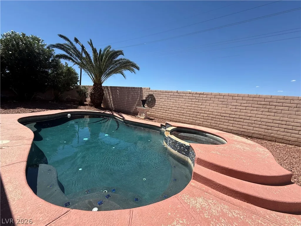 660 Bonanza Plain Avenue — photo 2