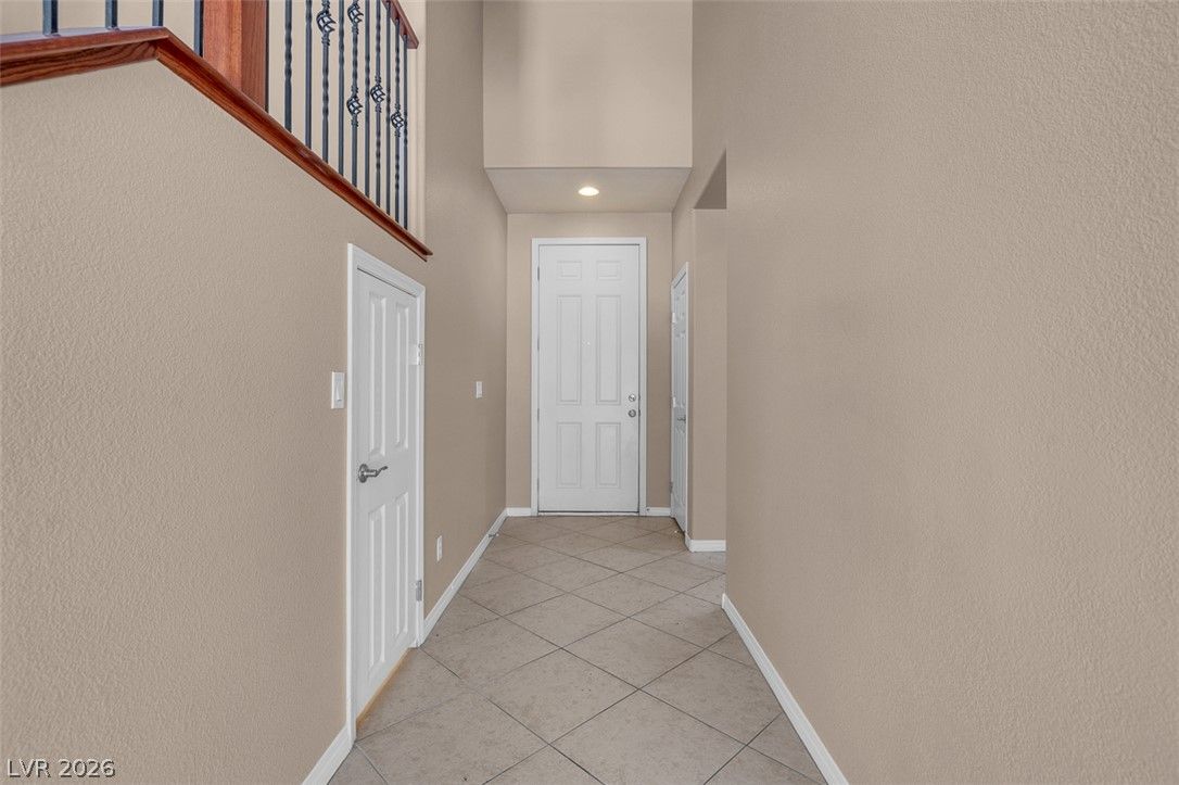 2505 Festive Court — photo 4