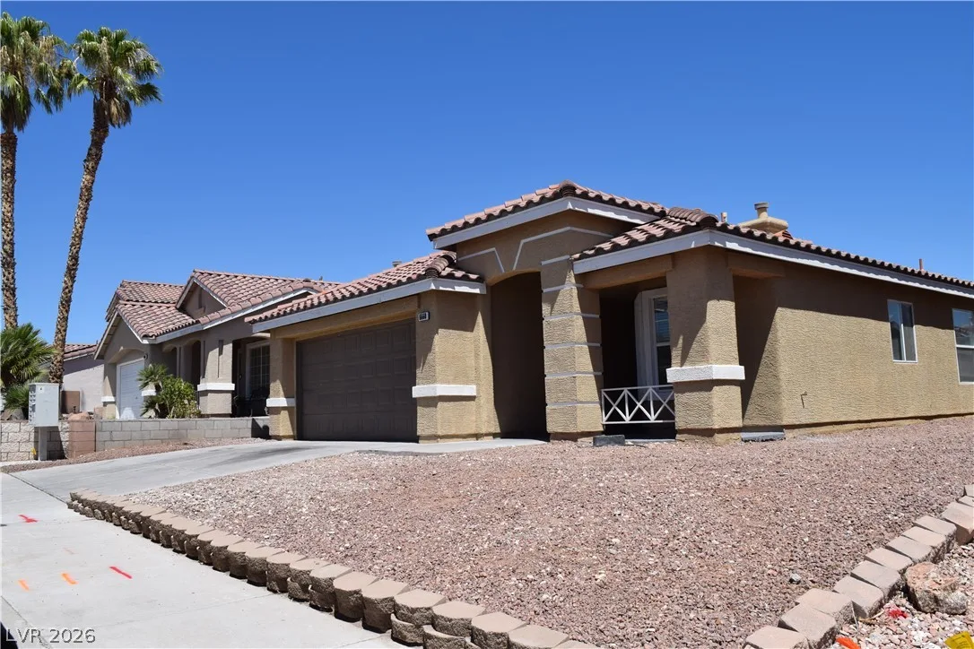 6660 Lost Dutchman Drive — photo 2