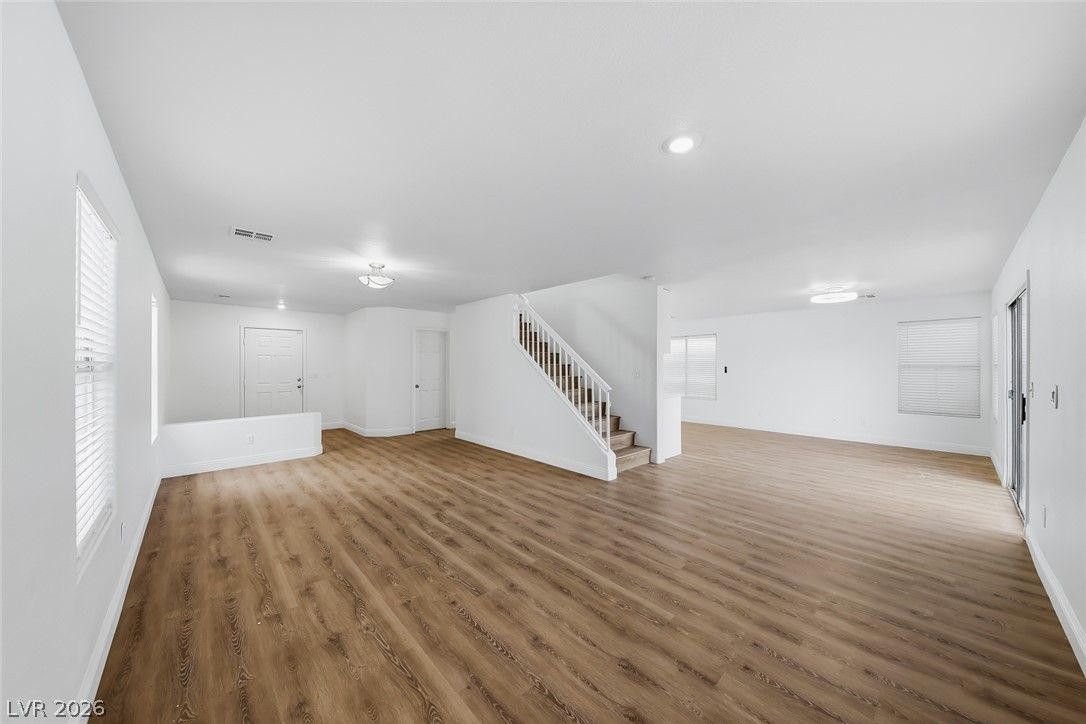8608 Hidden Pines Avenue — photo 4