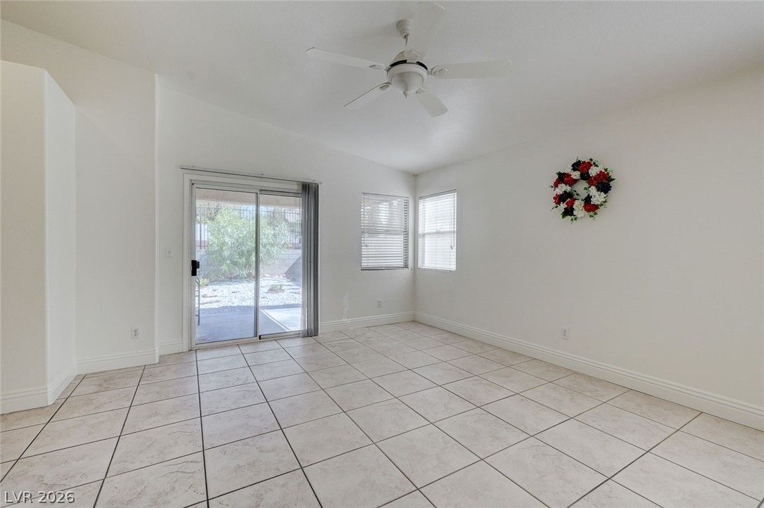 2515 NEW SALEM Avenue — photo 2