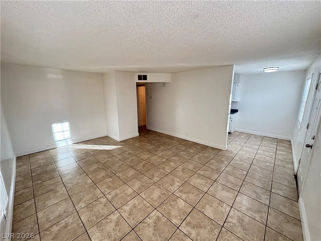 5132 Pebble Beach Boulevard B — photo 4