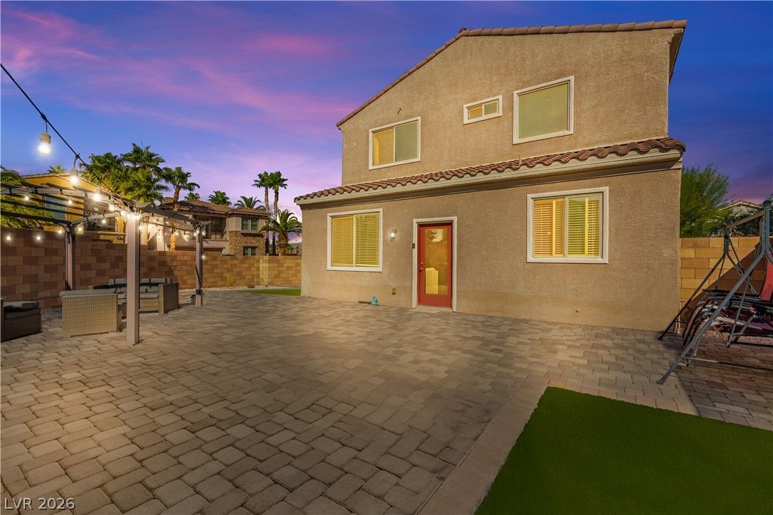 1548 Olivia Parkway — photo 3