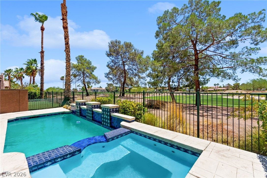8941 Diamond Falls Drive — photo 4