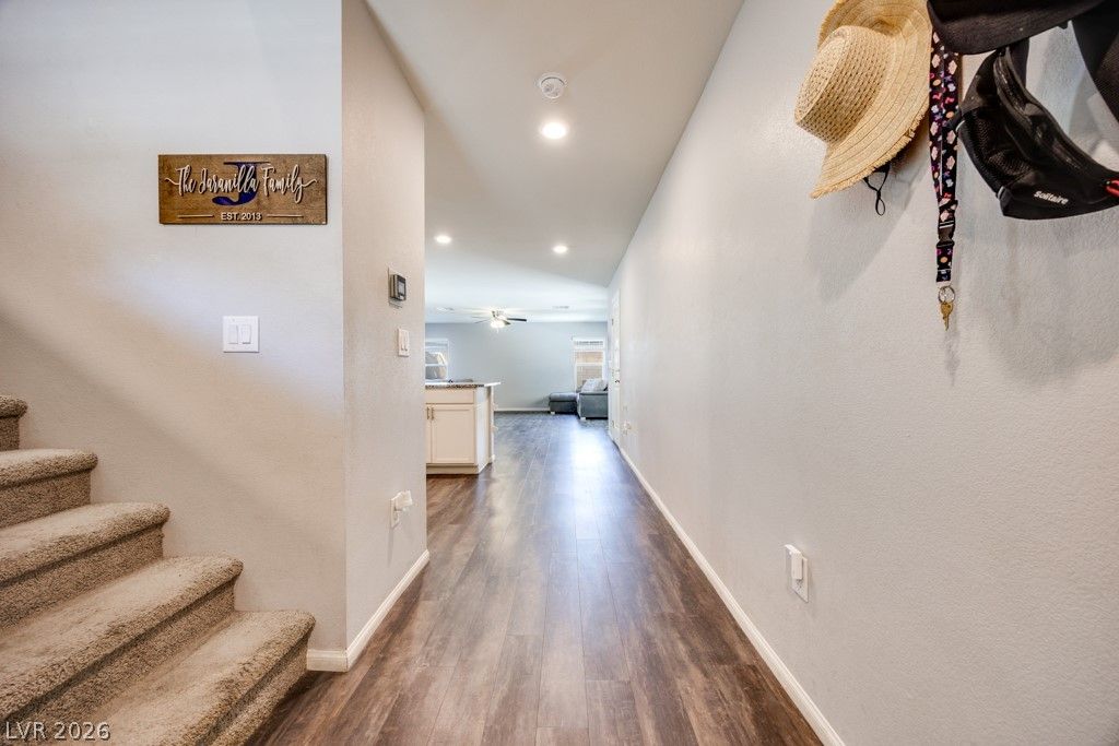 3862 Stadium Avenue — photo 3 of 33