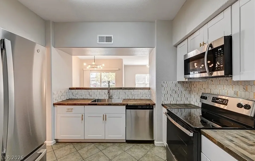 7255 West Sunset Road 1144 — photo 3